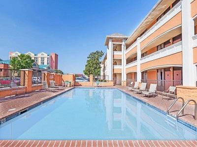 Days Inn By Wyndham Dallas Ірвінг Екстер'єр фото