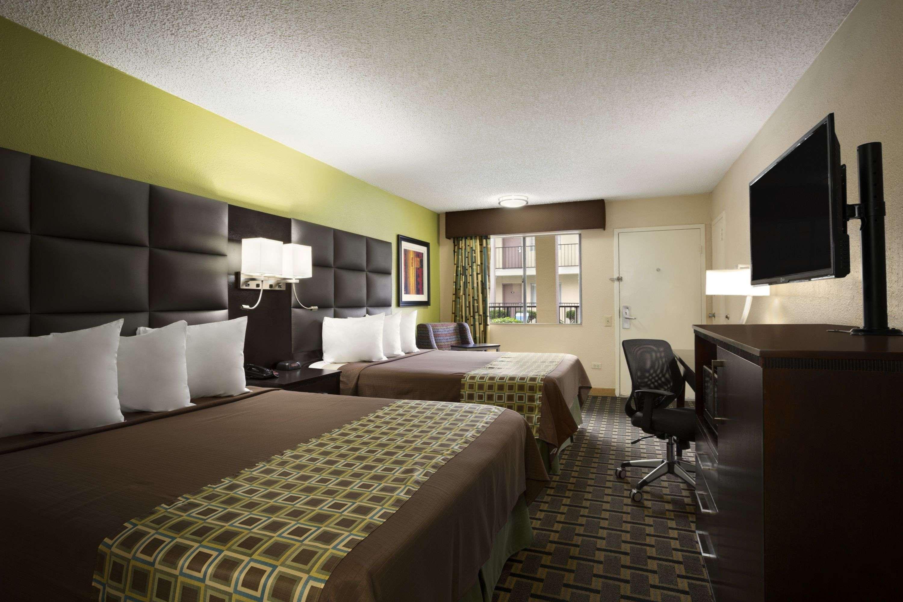Days Inn By Wyndham Dallas Ірвінг Екстер'єр фото